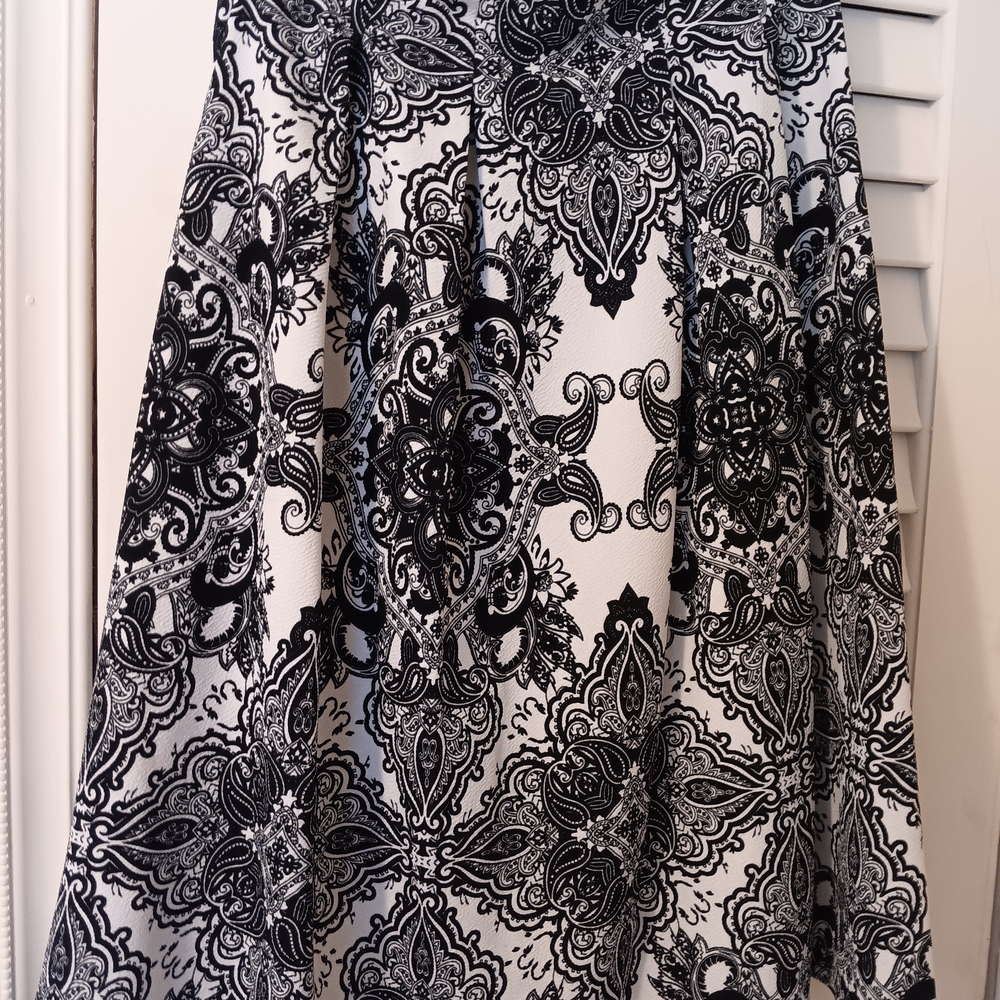 Black and White Paisley Midi Skirt
